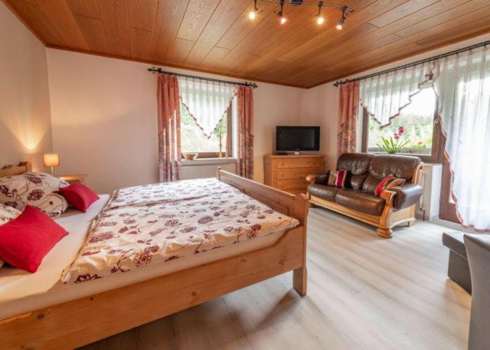 Haus Wiesenttal ヴァイシェンフェルト エクステリア 写真