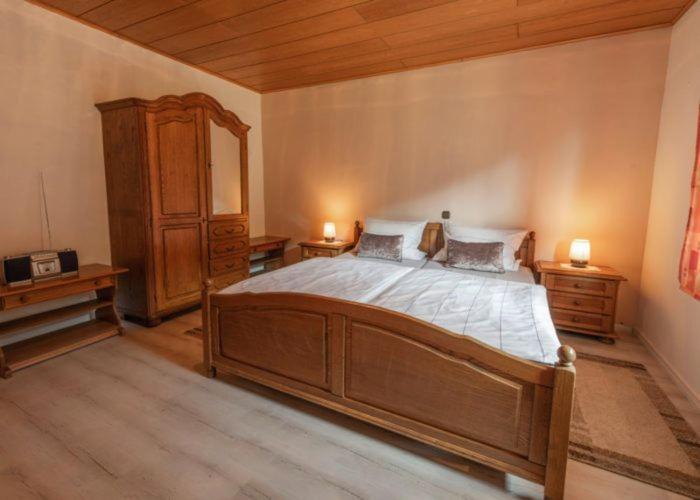 Haus Wiesenttal ヴァイシェンフェルト エクステリア 写真